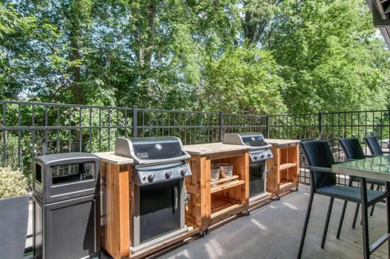 One-Of-A-Kind! Roll Up Garage Door-Pool, Speakeasy Villa Nashville Exteriör bild