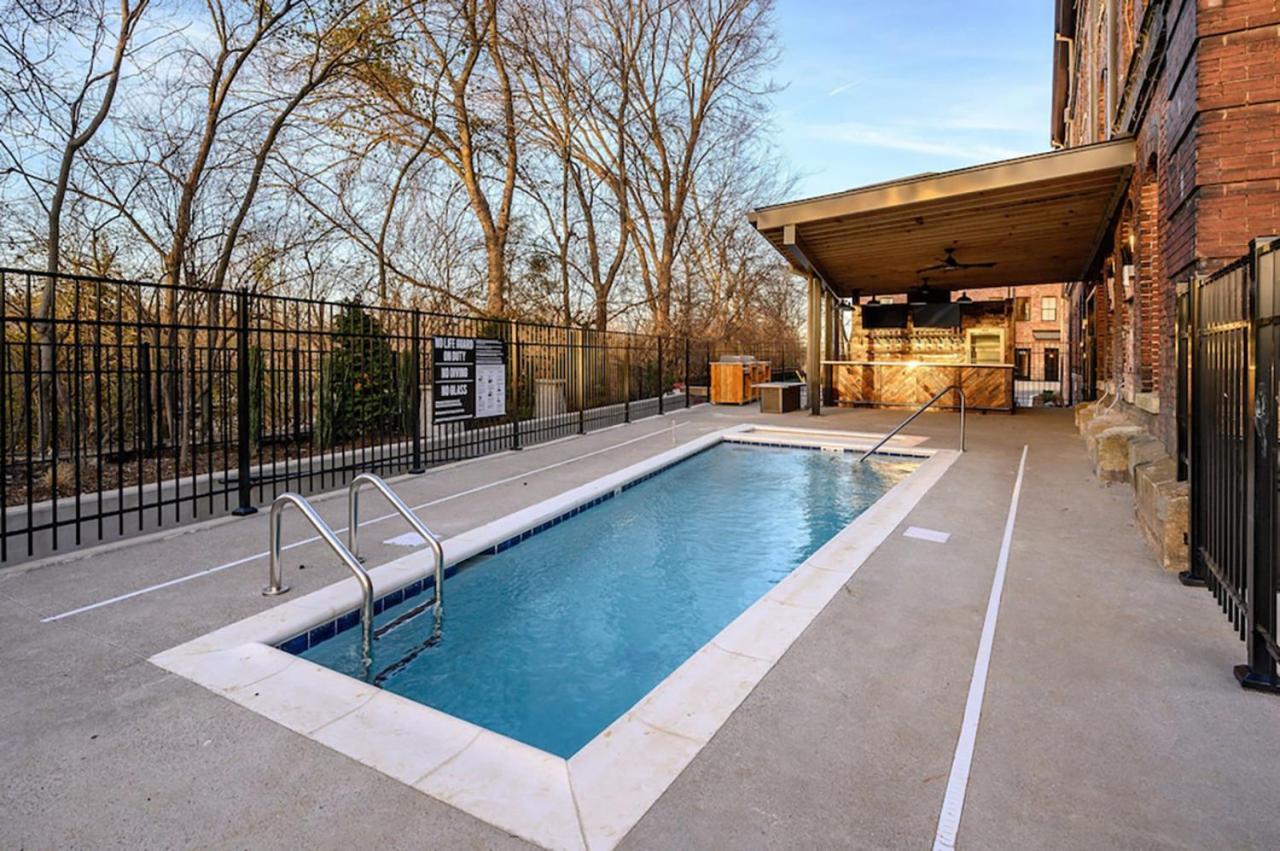 One-Of-A-Kind! Roll Up Garage Door-Pool, Speakeasy Villa Nashville Exteriör bild