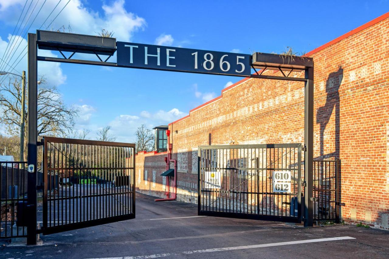 One-Of-A-Kind! Roll Up Garage Door-Pool, Speakeasy Villa Nashville Exteriör bild